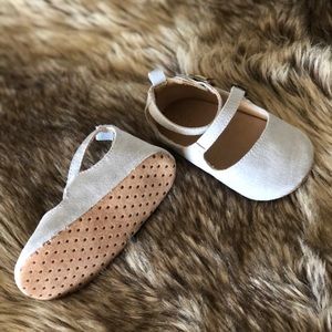 Taupe Baby Girl ballet shoes